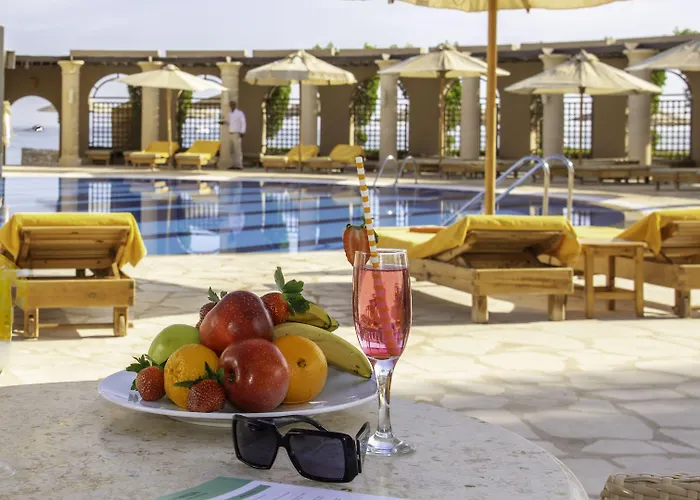 Three Corners Ocean View El Gouna - Adults Only Курортный комплекс 4*